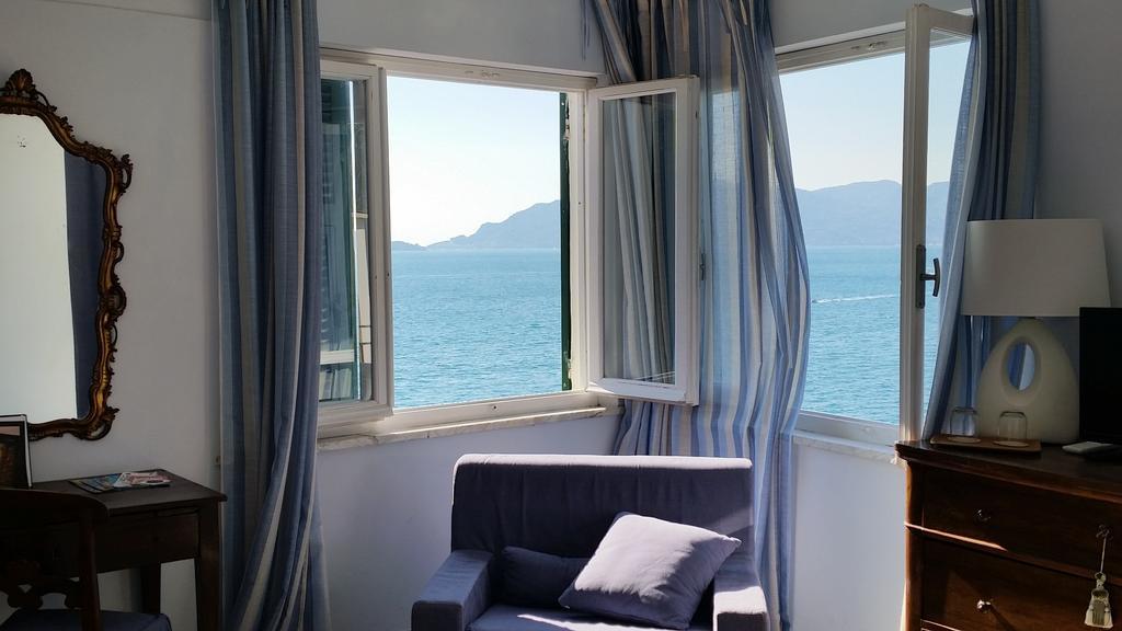 Le Sirene Bed & Breakfast Tellaro Exterior photo