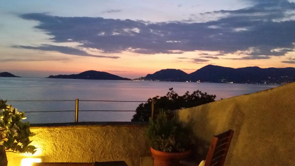 Le Sirene Bed & Breakfast Tellaro Exterior photo